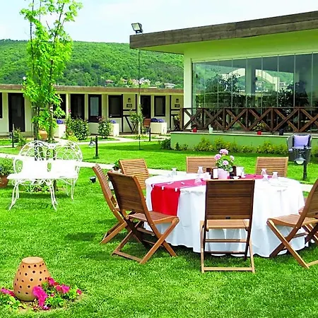 فندق Riva's Club *